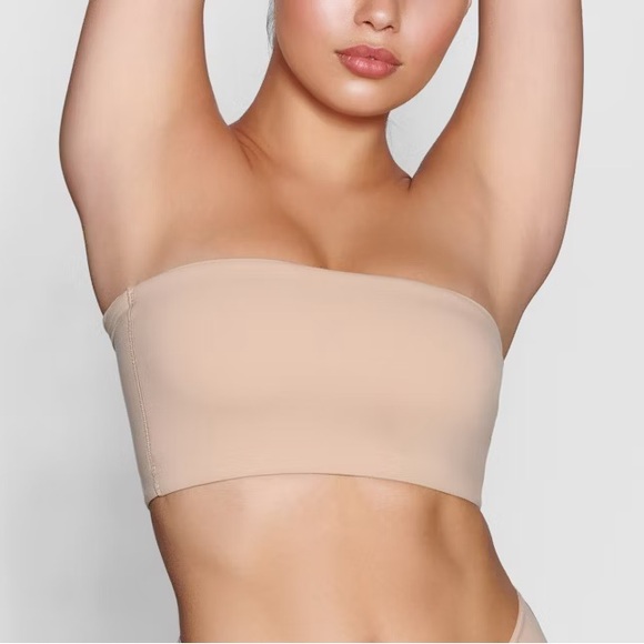 (Set of 2) SKIMS Bras - Picture 1 of 6